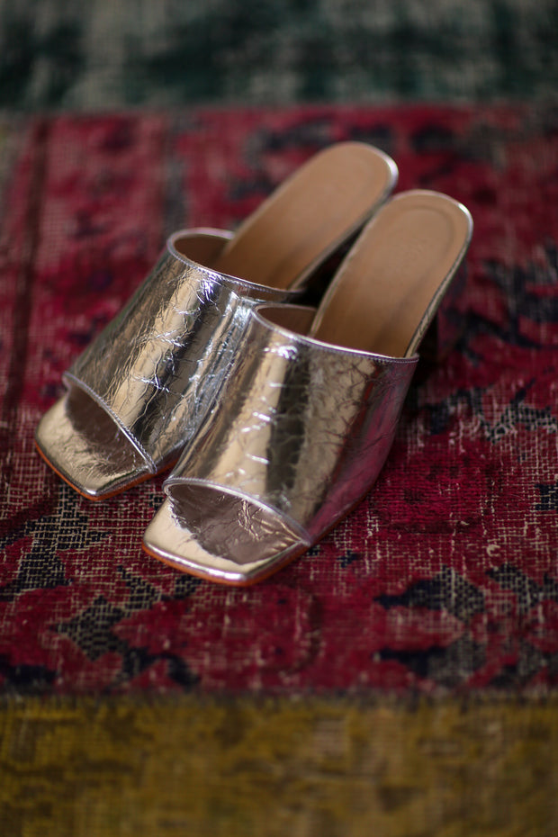 SILVER CRACKED METALLIC HEELED MULES PERRY