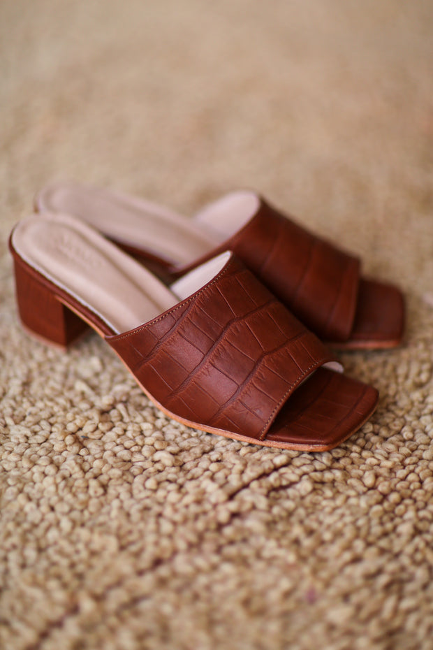 BROWN CROC EMBOSSED HEELED MULES PATTI