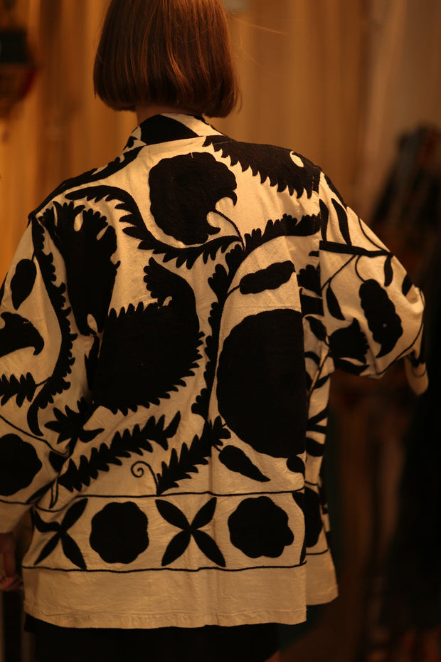 BLACK WHITE SUZANI KIMONO DRISA - sustainably made MOMO NEW YORK sustainable clothing, bestseller slow fashion
