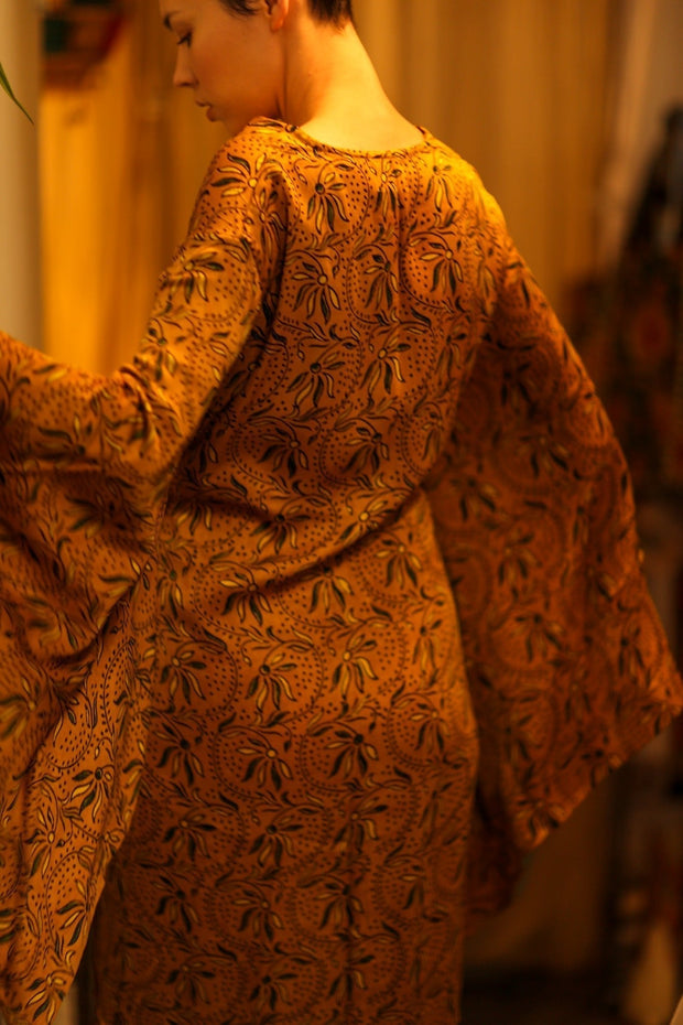 HAND BLOCK PRINT SILK WING KIMONO PINA - sustainably made MOMO NEW YORK sustainable clothing, bestseller slow fashion