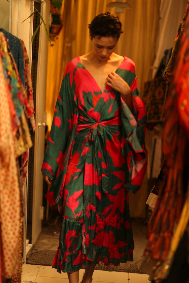 SILK XL KIMONO PINA RED GREEN - sustainably made MOMO NEW YORK sustainable clothing, bestseller slow fashion
