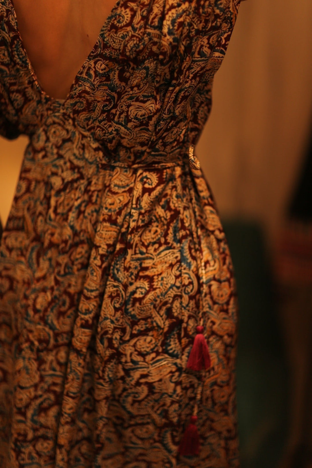 VICTORIA SILK DRESS PAISLEY BURGUNDY, hand made - MOMO NEW YORK -...
