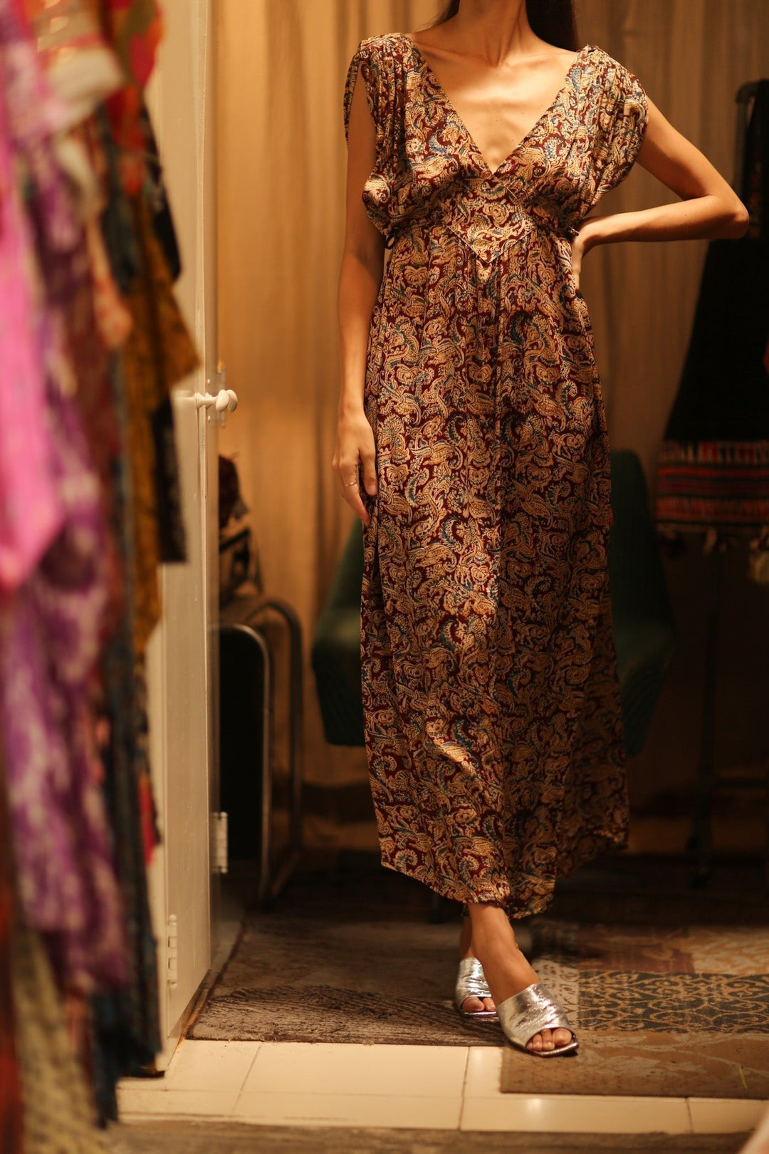 burgundy paisley dress The Shell Dress in Burgundy Paisley – étté resort main image 1
