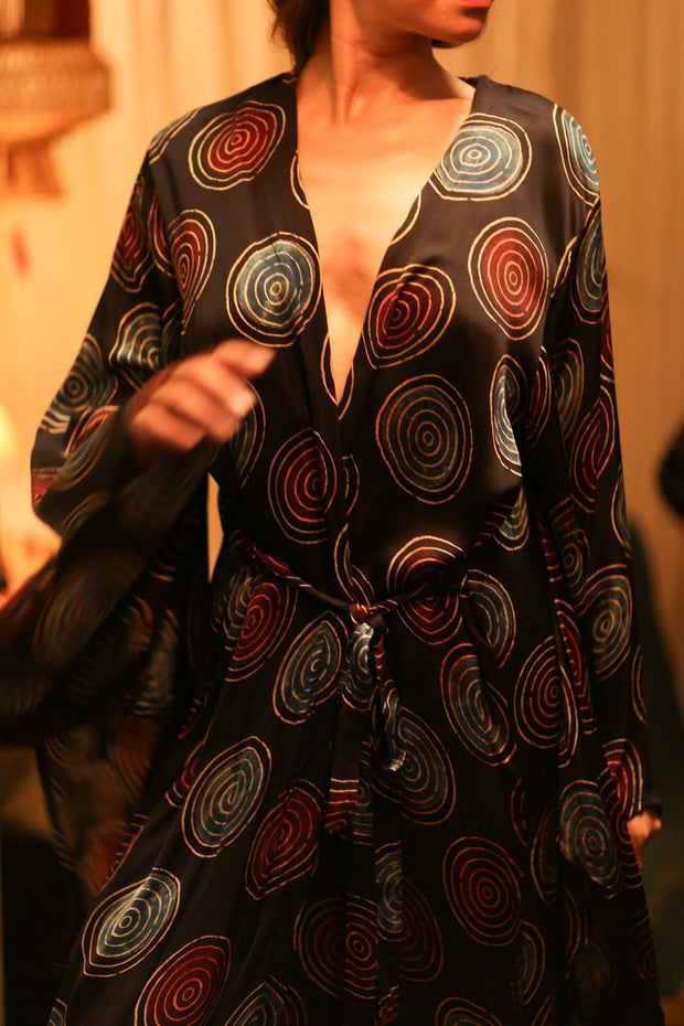 XL WING KIMONO PINA BLACK CIRCLE - sustainably made MOMO NEW YORK sustainable clothing, kimono slow fashion