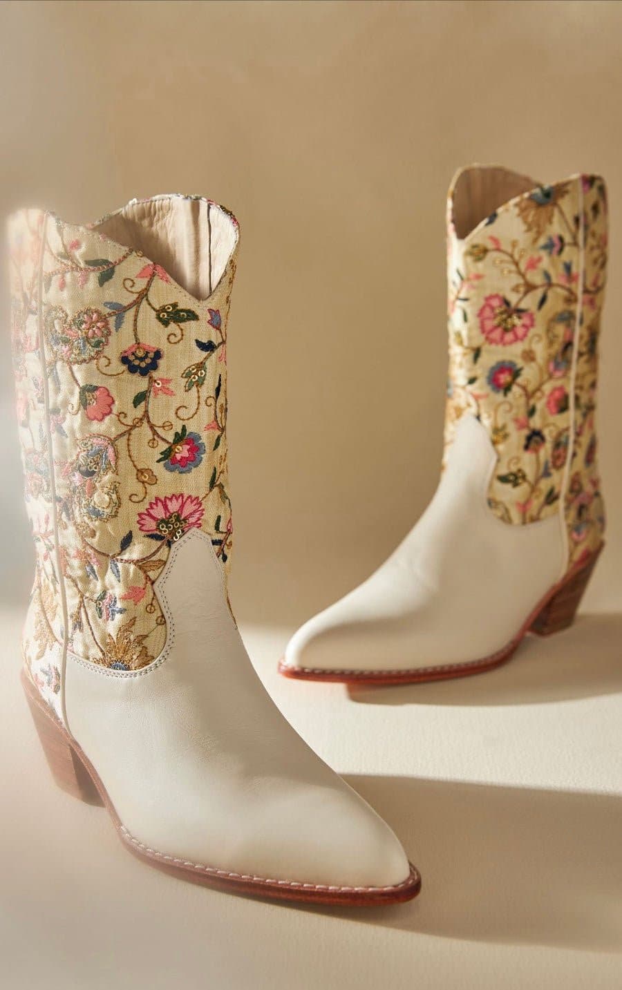 Cowgirl boots with white embroidery best sale