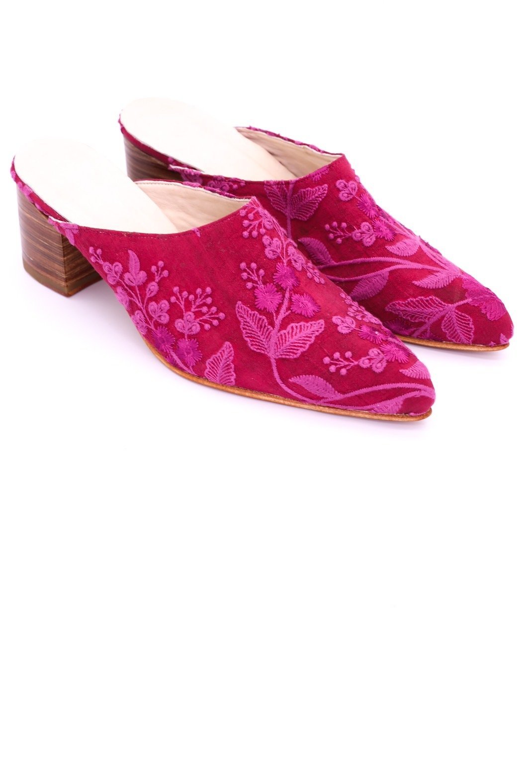 HEELED MULES EMBROIDERED X ANTHROPOLOGIE, hand made - MOMO NEW YO...