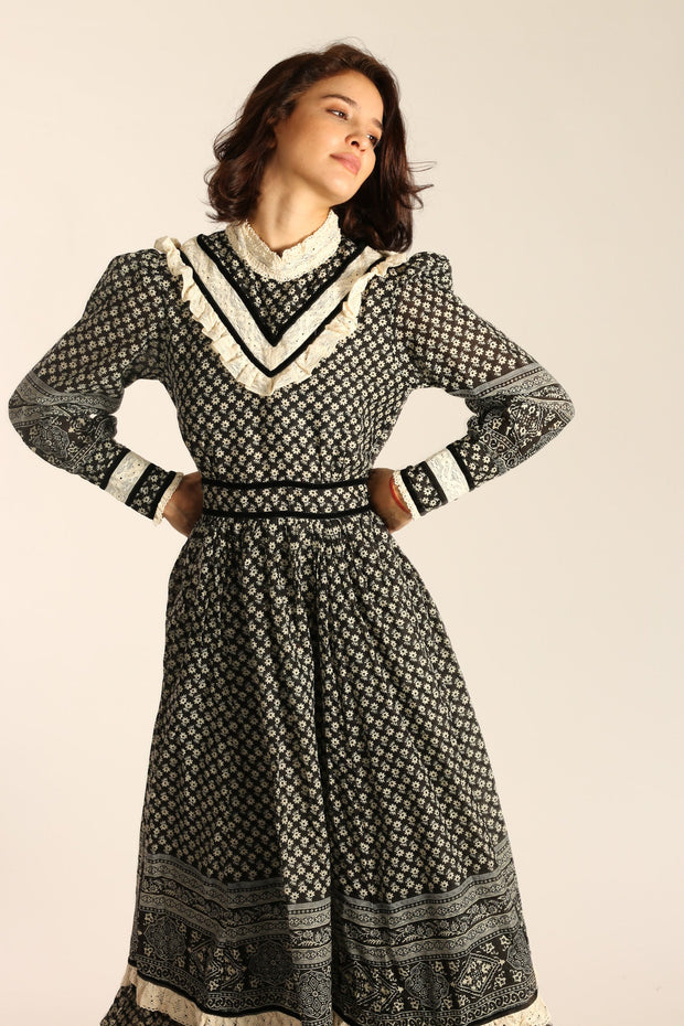 MAXI DRESS LAUREN LACE DETAIL - sustainably made MOMO NEW YORK sustainable clothing, dress slow fashion