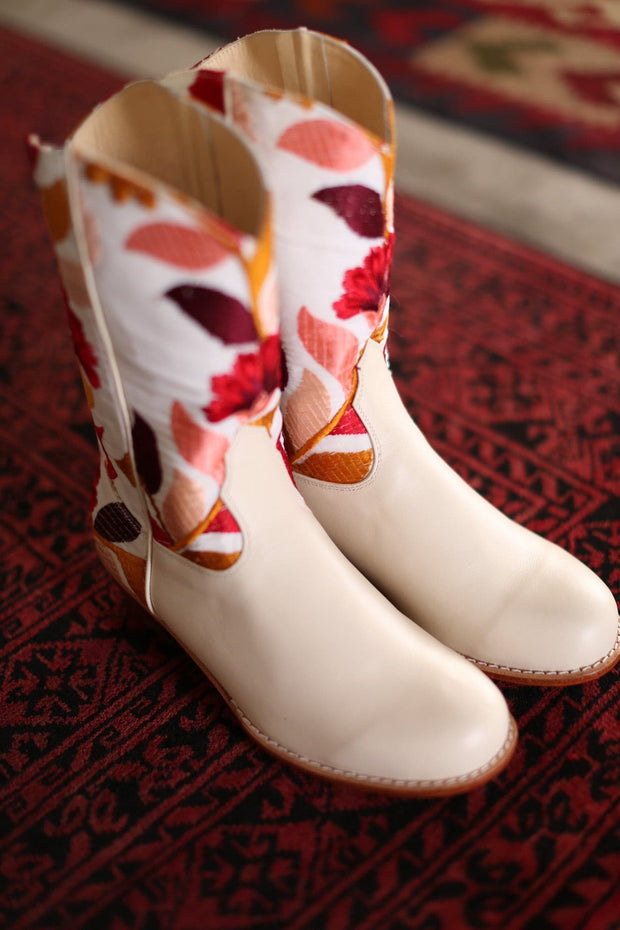 ROUND TOE BOOTS MAE - sustainably made MOMO NEW YORK sustainable clothing, boots slow fashion