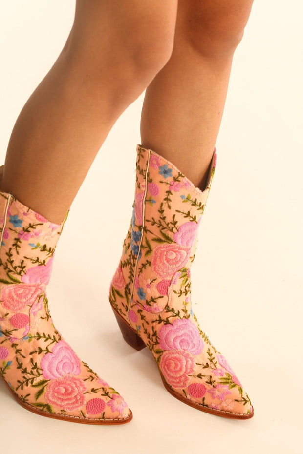 WESTERN EMBROIDERED BOOTS AENNA - sustainably made MOMO NEW YORK sustainable clothing, boots slow fashion