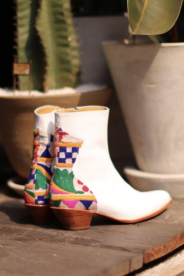 WHITE LEATHER / EMBROIDERED PATCHWORK DETAIL BOOTS DONNA - sustainably made MOMO NEW YORK sustainable clothing, boots slow fashion